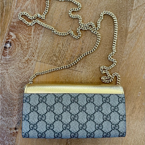 Gucci GG MARMONT BI-COLOR CHAIN WALLET - Picture 4 of 13